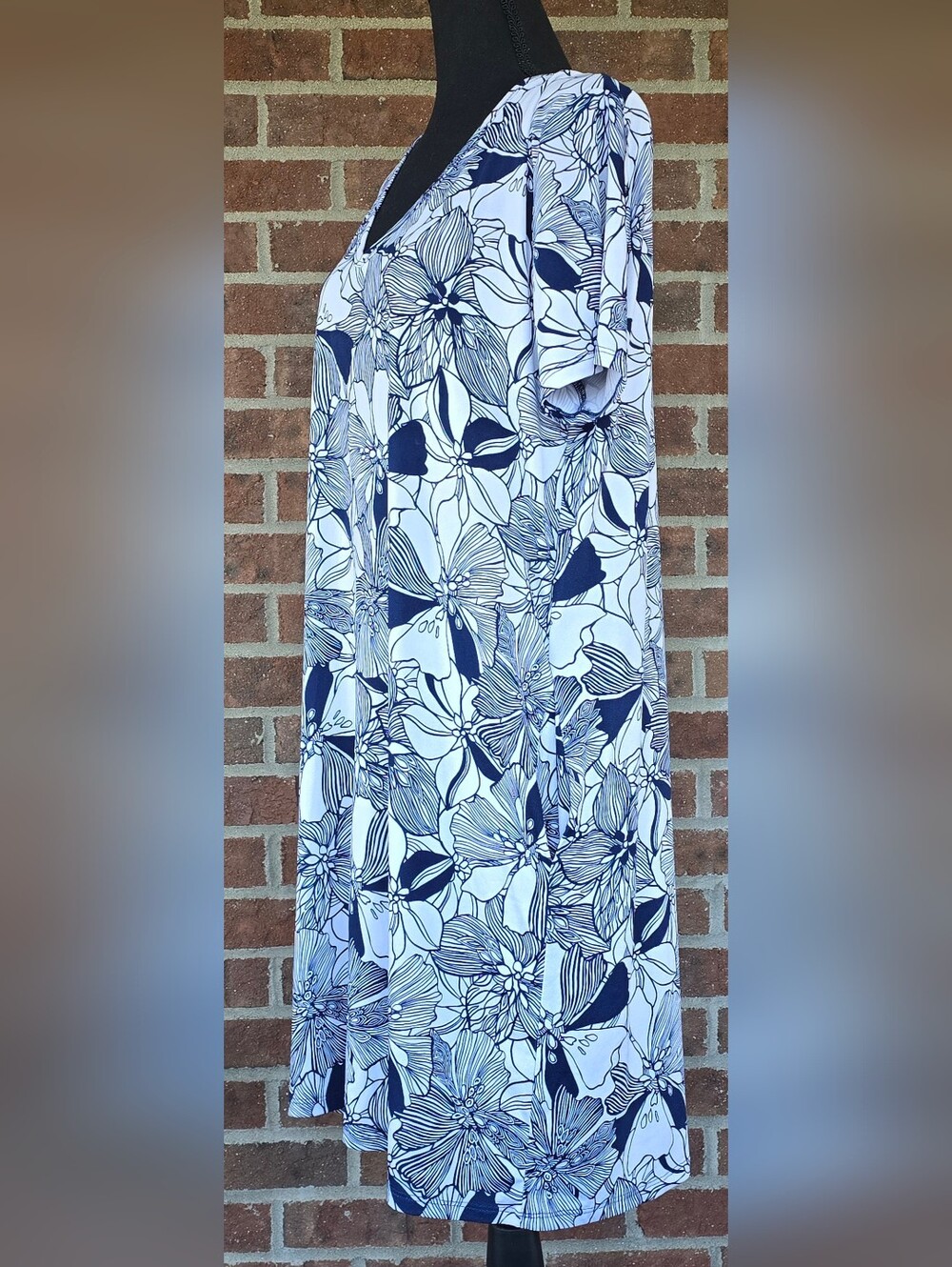Stella Parker Collection Floral Print White and Navy Shift Dress - Picture 2 of 5
